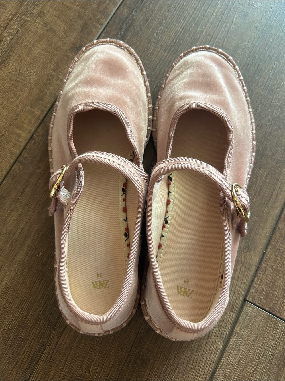 Zara Girls Dusty Pink Velvet Mary Jane Ballet Flats - Size 34 (US 2.5 Big Girl)